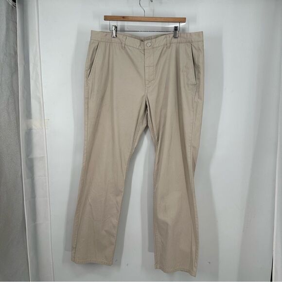 Bonobos .Straight Leg Light Khaki colored Flat Front Chinos Size 40X 32 - Picture 1 of 11